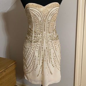 H&M Nude Sweetheart Neckline mini dress w/ Gold Sequins & beading, sz 6 (fits 4)